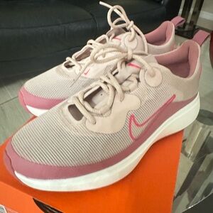 Nike Ace Summerlite Women's Golf Shoes
Desert Berry/Pink
Oxford/Sail/Hyper Pink
